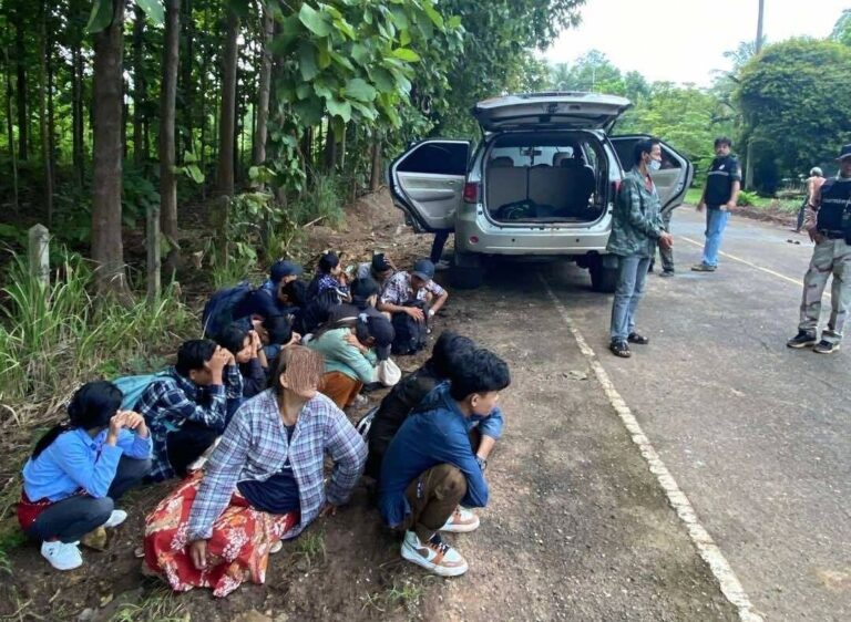 ခရီးစာရိတ် ဘတ် ၁၅၀၀၀ ပေးပြီးလာသည့် မြန်မာ ၃၉ ဦး ယာဉ်မောင်းများ ထားခဲ့ပြီးနောက် ကန်ချနာဘူရီမှာ အဖမ်းခံရ